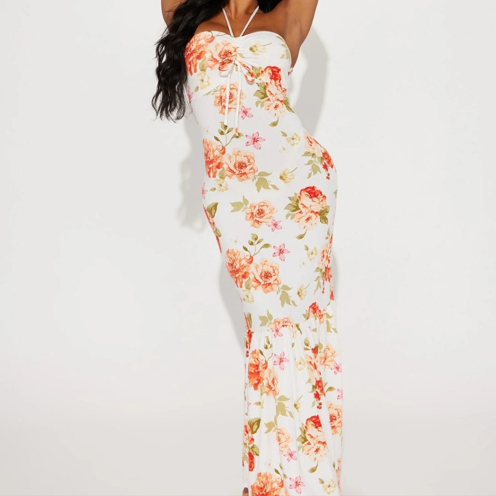Floral maxi dress NWOT 🌼🌸